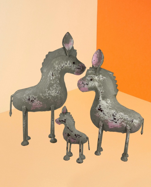 Handgefertigte Eisenesel aus Indien